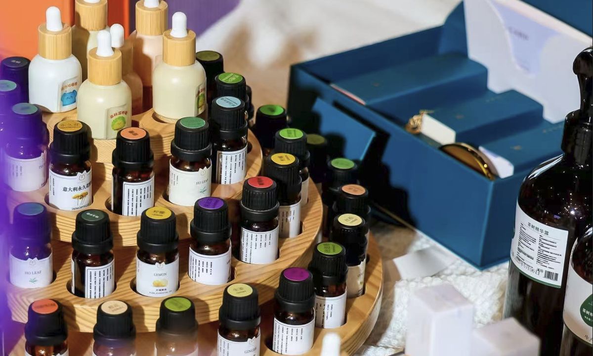Best fragrance oils for commercial aroma diffusers in hotels and retail spaces