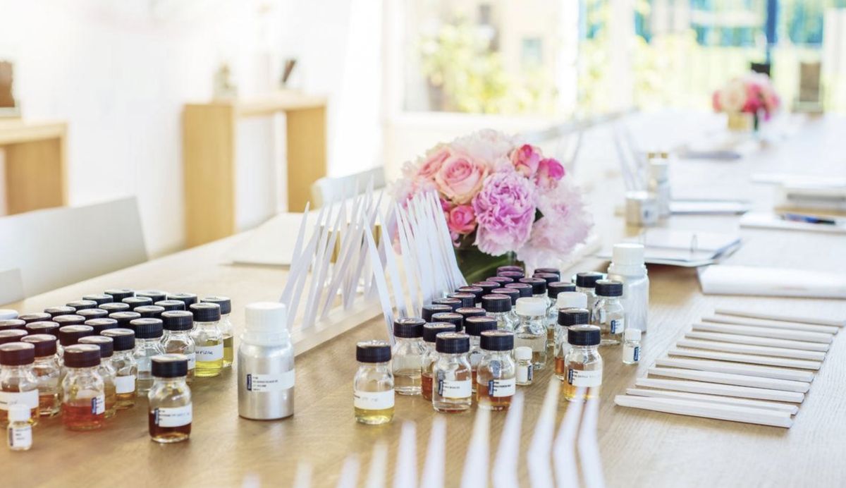 Testing fragrance oil compatibility for commercial cold air scent diffusers